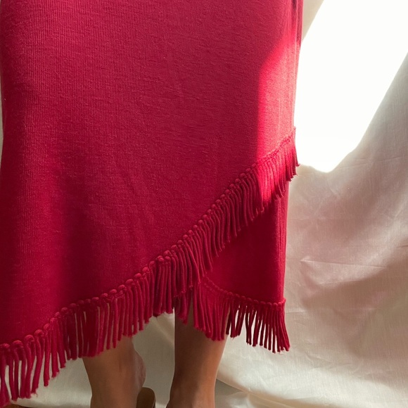 Beautiful Red Fringe Detail Skirt - Picture 5 of 10
